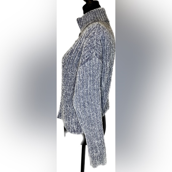 Hippie Rose Women’s Sweater Light Blue Size Large - Picture 9 of 9